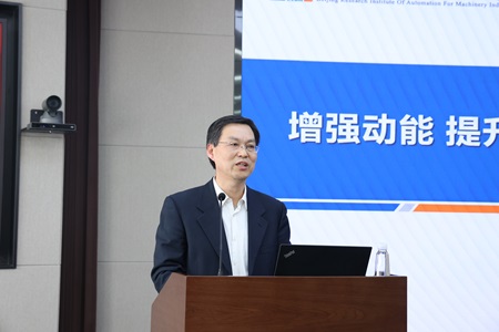 4. 李所特寫-官網4.jpg